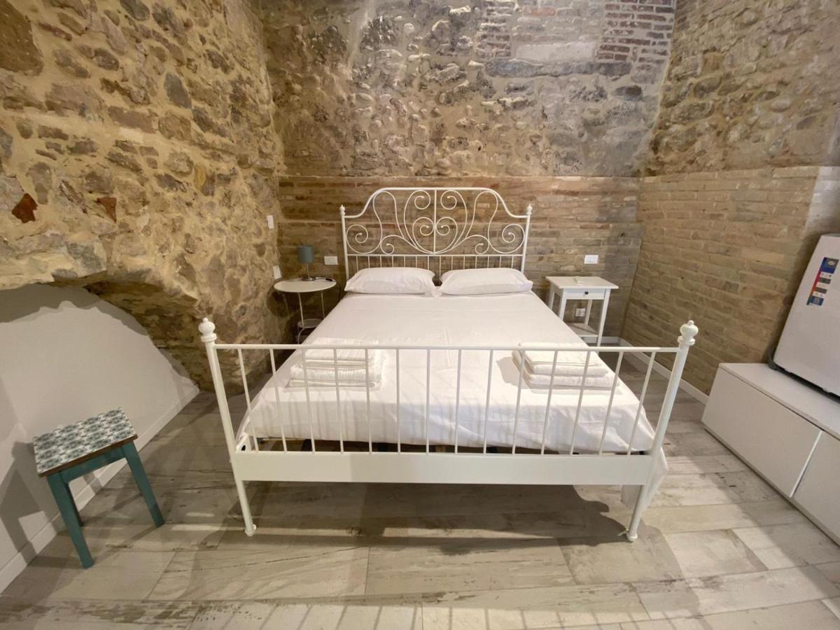 Apartamento Le Volte Nel Borgo Térmoli Exterior foto